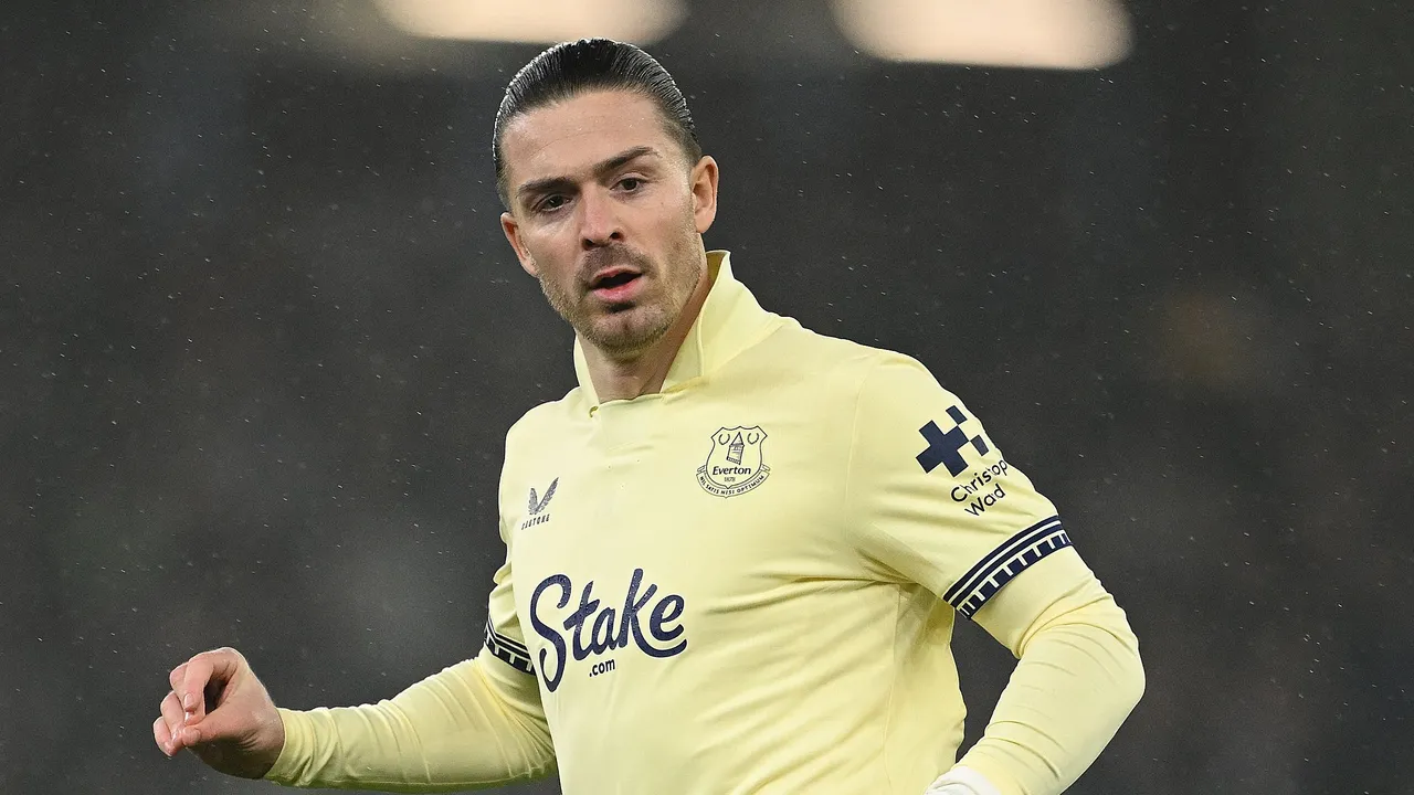 غرامة ضخمة لنجم إيفرتون جاك غريليش بعد مخالفة مرور بقيمة 210 ألف جنيه